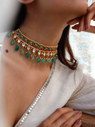 Ozah Red & Green Kundan Choker Necklace-Green