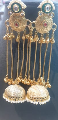 Handcrafted earring in Kashmiri style