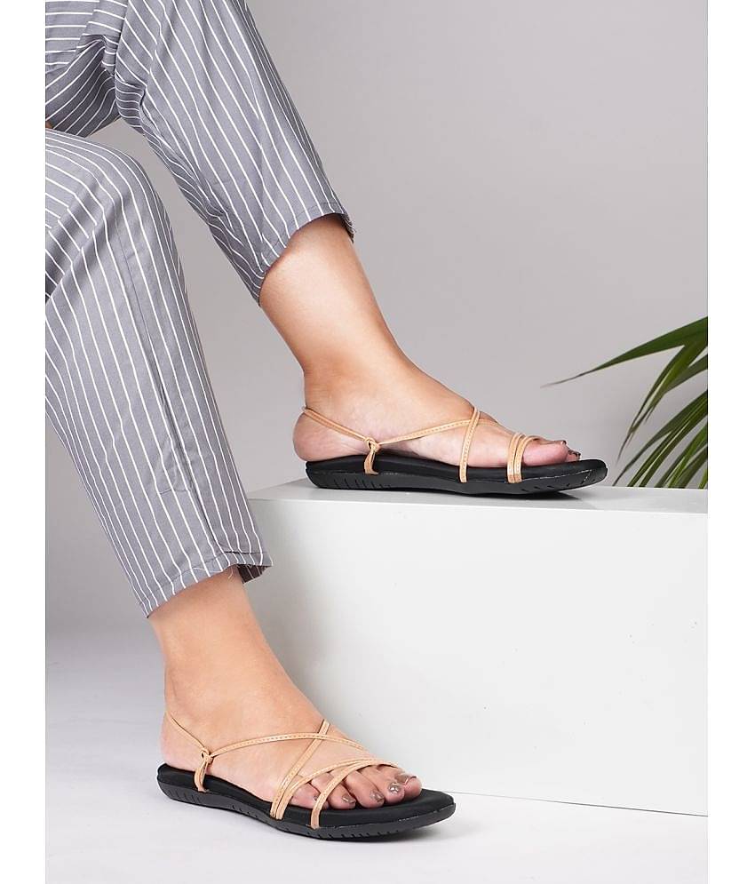 JM Looks Tan Women's Flats