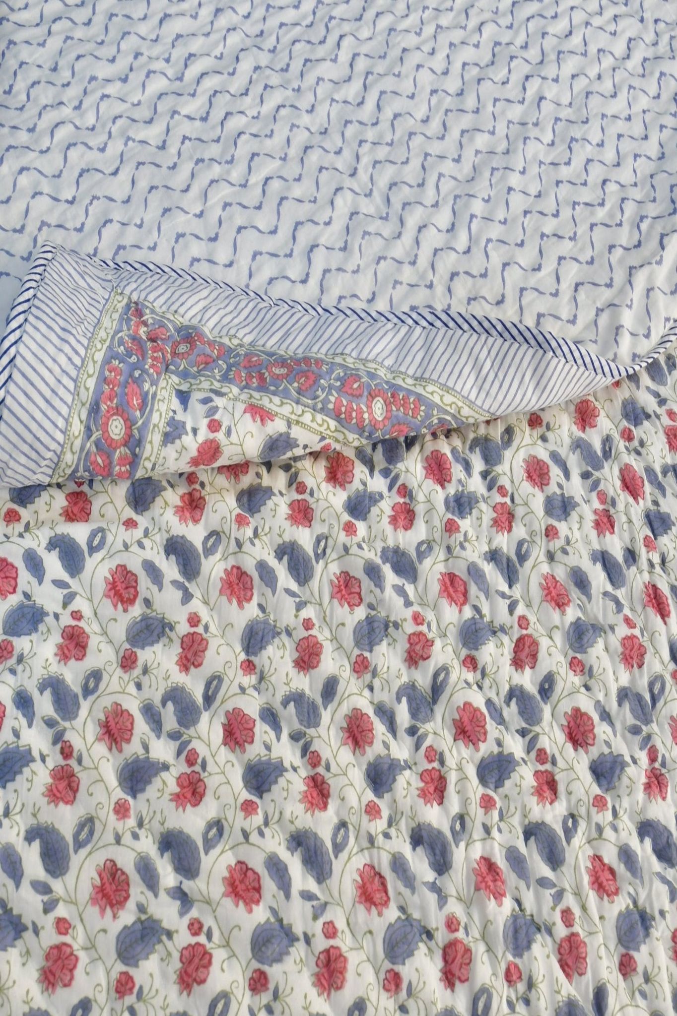 Valley of Flower Quilt : Floral Tapestry Inspired by Nature Single 60x90 inches