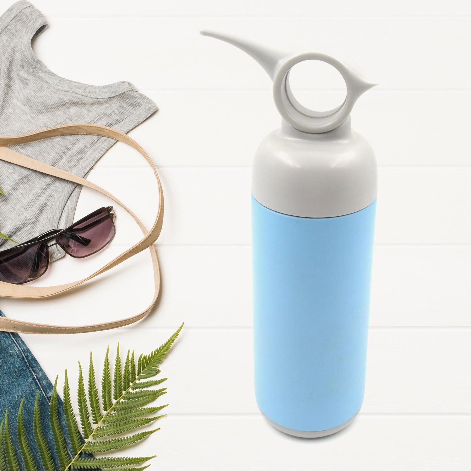 Stainless Steel Water Bottle with Handle: Easy to Carry, Leakproof and Rustproof, Suitable for Hot & Cold Drinks, BPA Free, Food Grade Quality (Approx 500 ML)