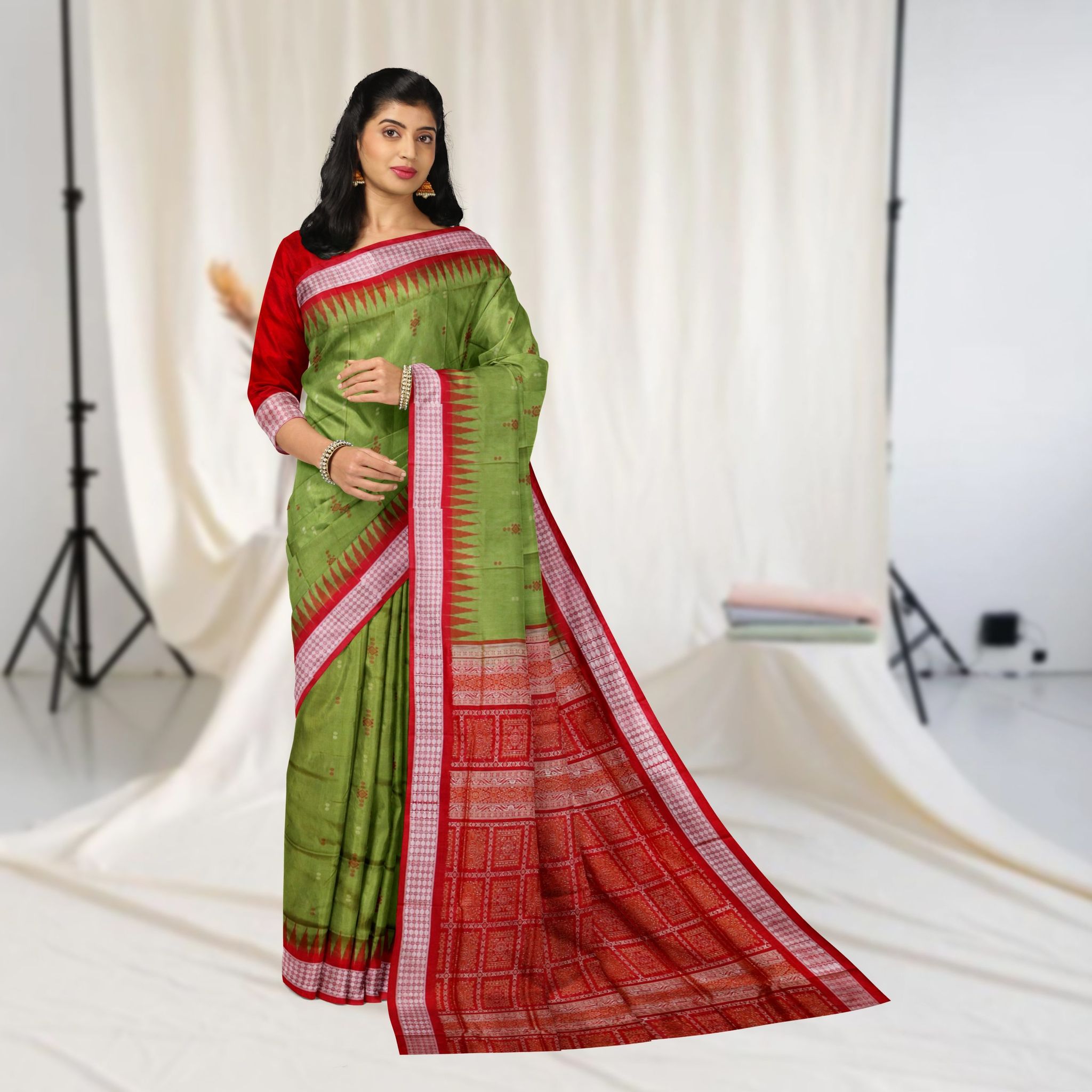 Rudraksh Temple border Bomkai silk saree