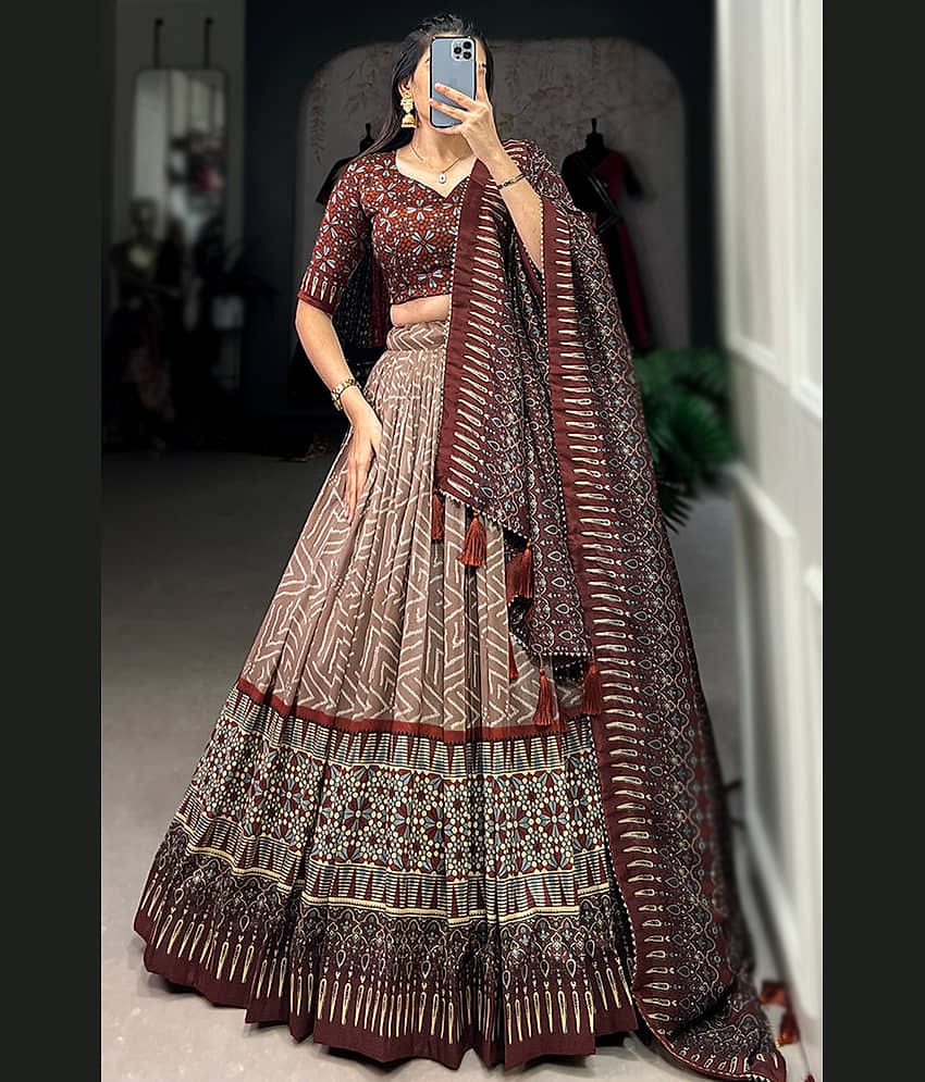 THE PRIVATE LABLE Women Tussar Silk Flared Semi Stitched Lehenga Choli ( Brown )