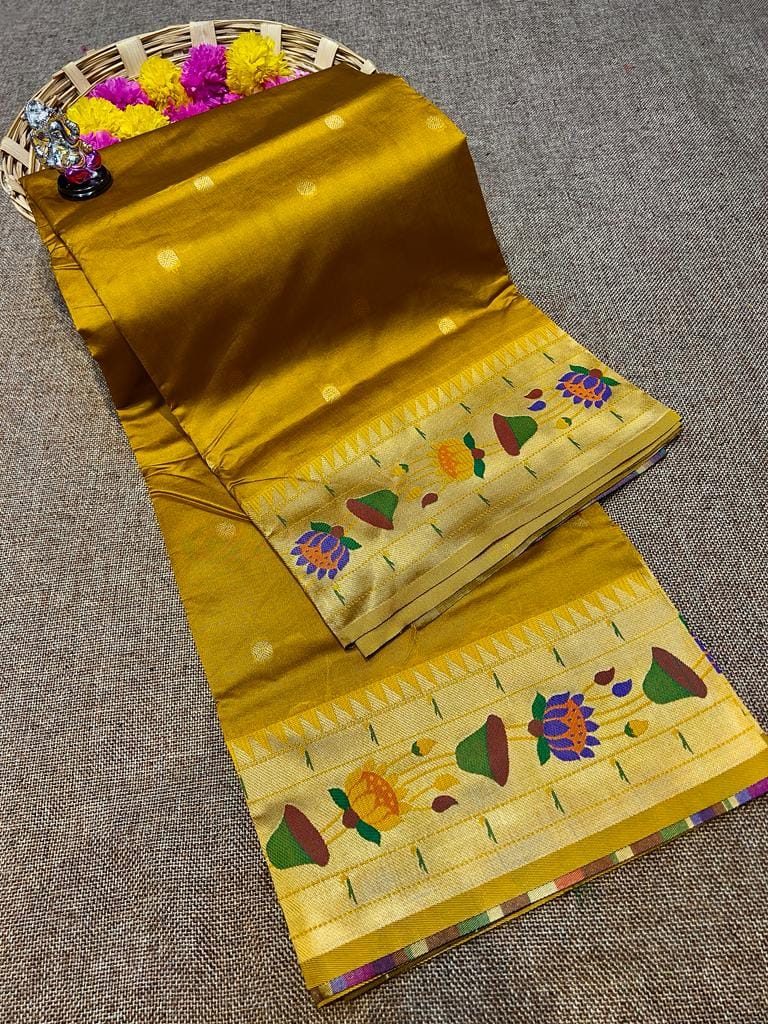 Payal Lotus Border Paithani Soft Tana Silk Sarees
