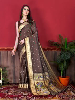 Yavira silk Women's Brown Handwoven Jacquard Saree
