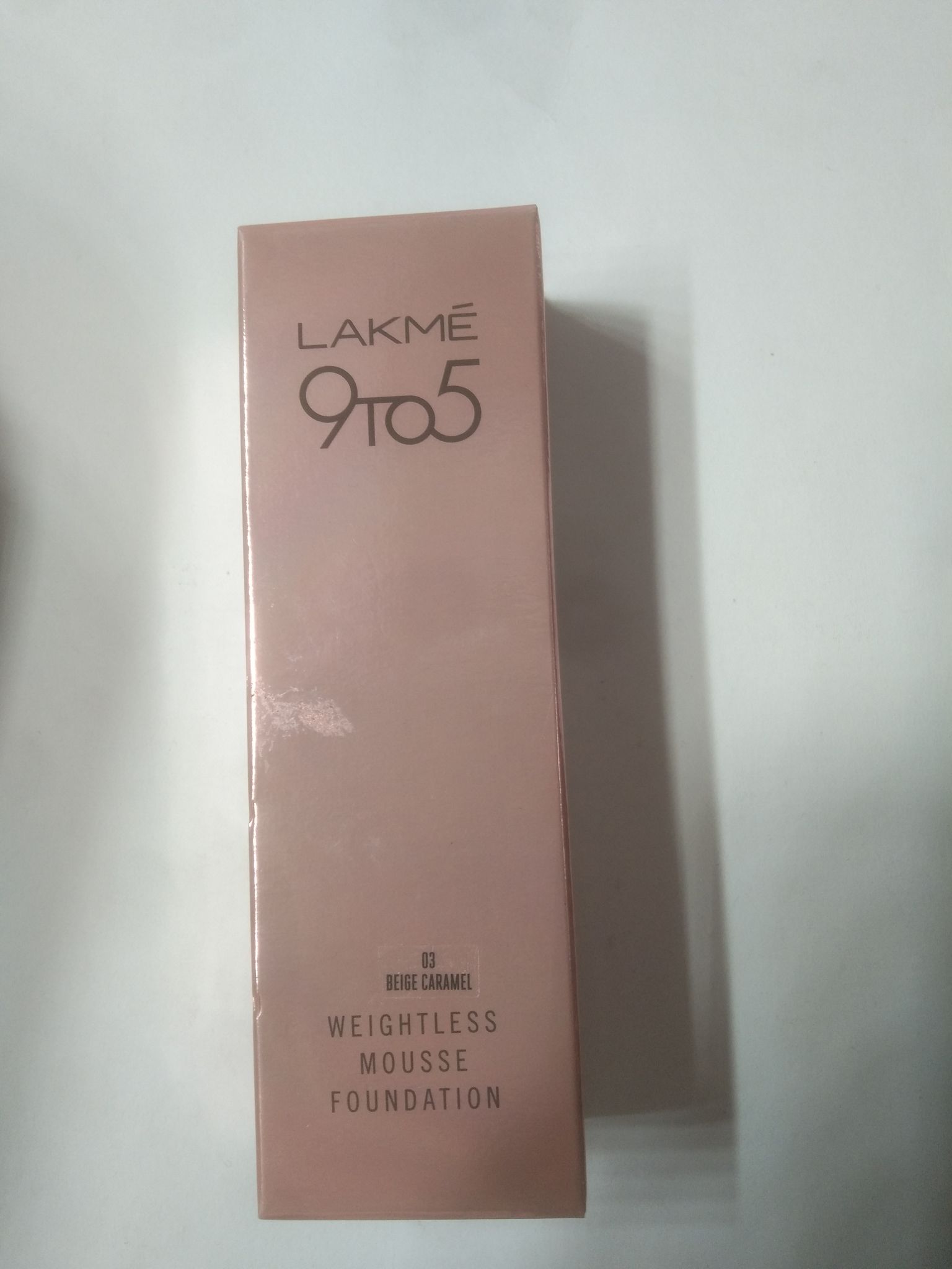 Lakme 03 Beige caramel Weightless Mousse Foundation beige caramel 