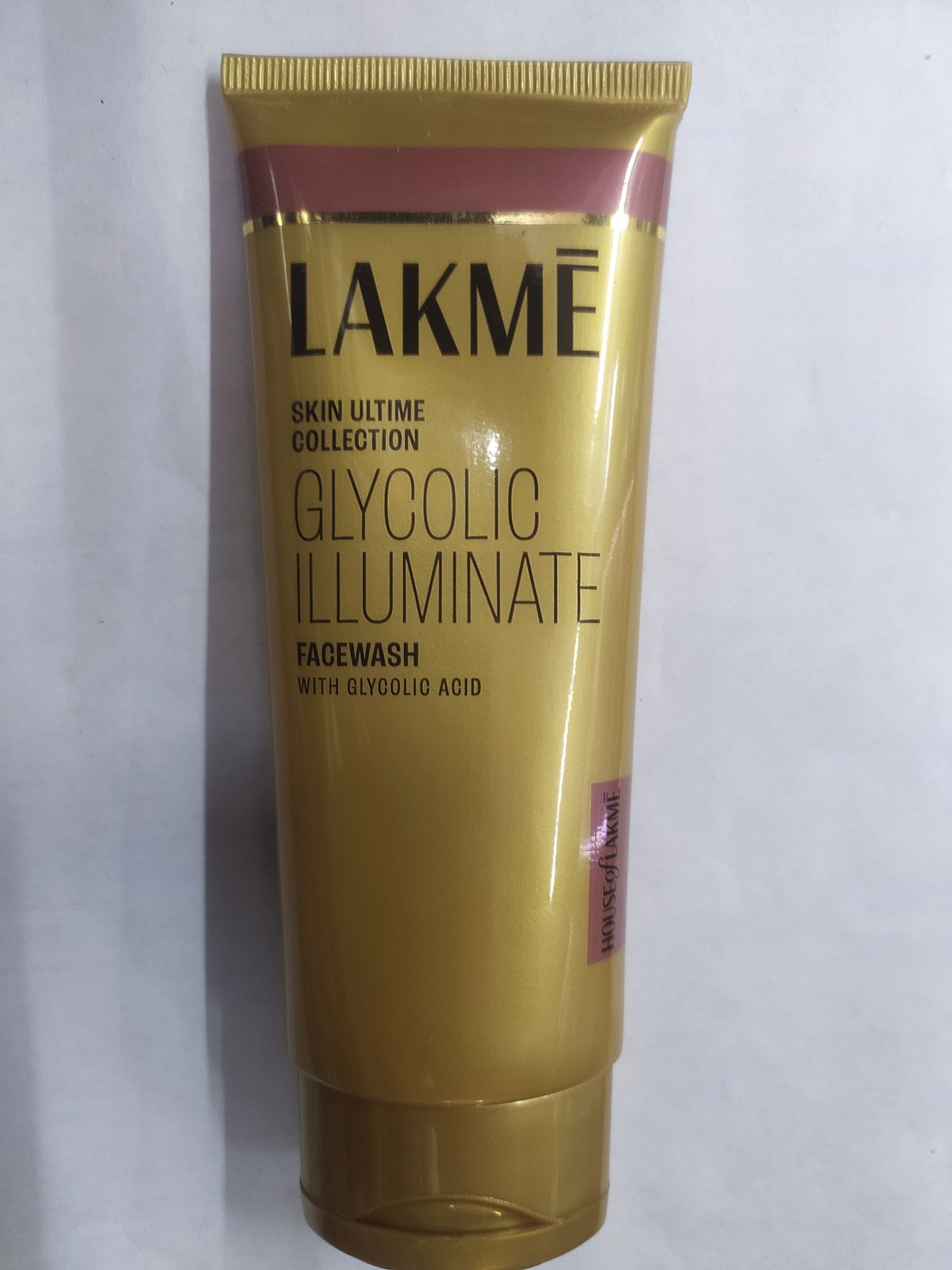 Lakme Skin ultime Collection Glycolic Illuminate Facewash With glycolic acid 