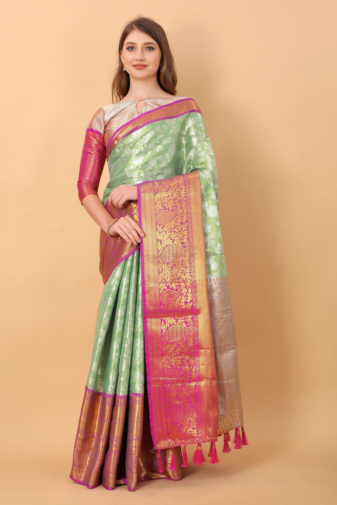 Yavira silk Women's Green Handwoven Poly Silk Saree