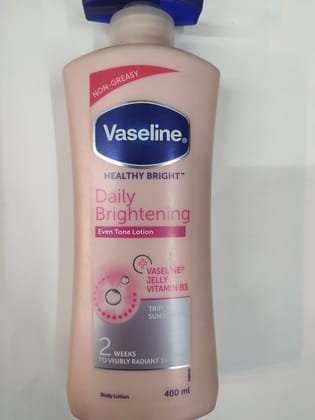 Vaseline Healthy bright  Daily Brightening Even tone lotion Triple Sunscreens 