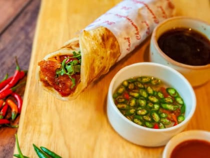 Garlic chicken roll