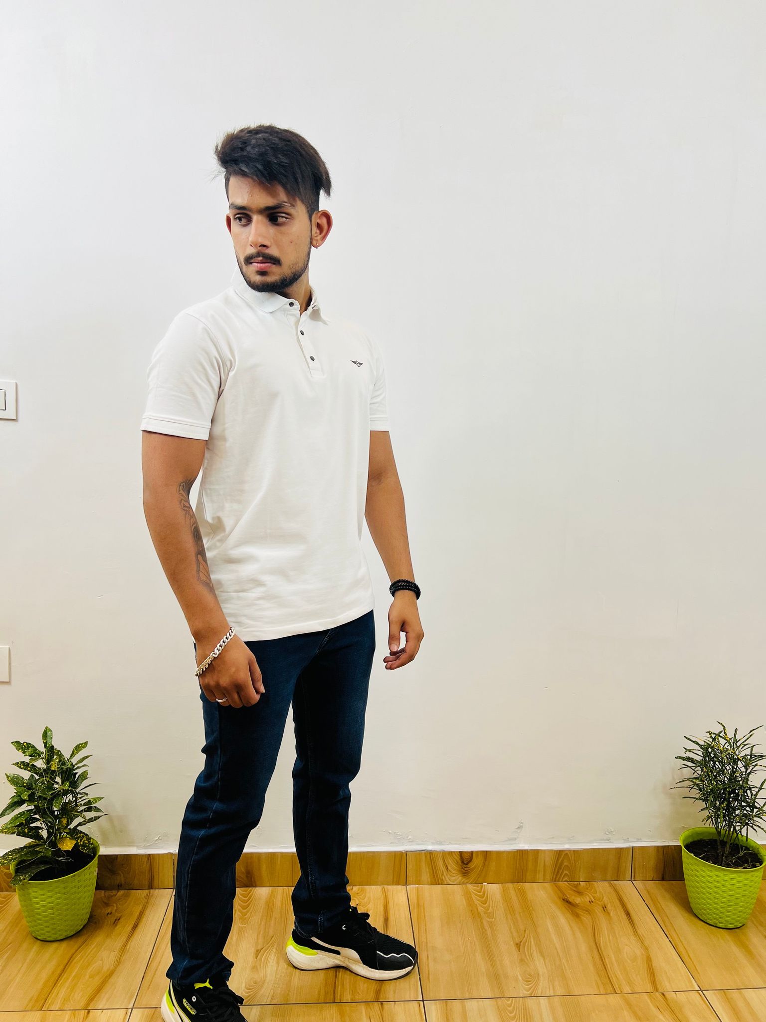 White Collar T-shirt (2001F)-S / Cotton