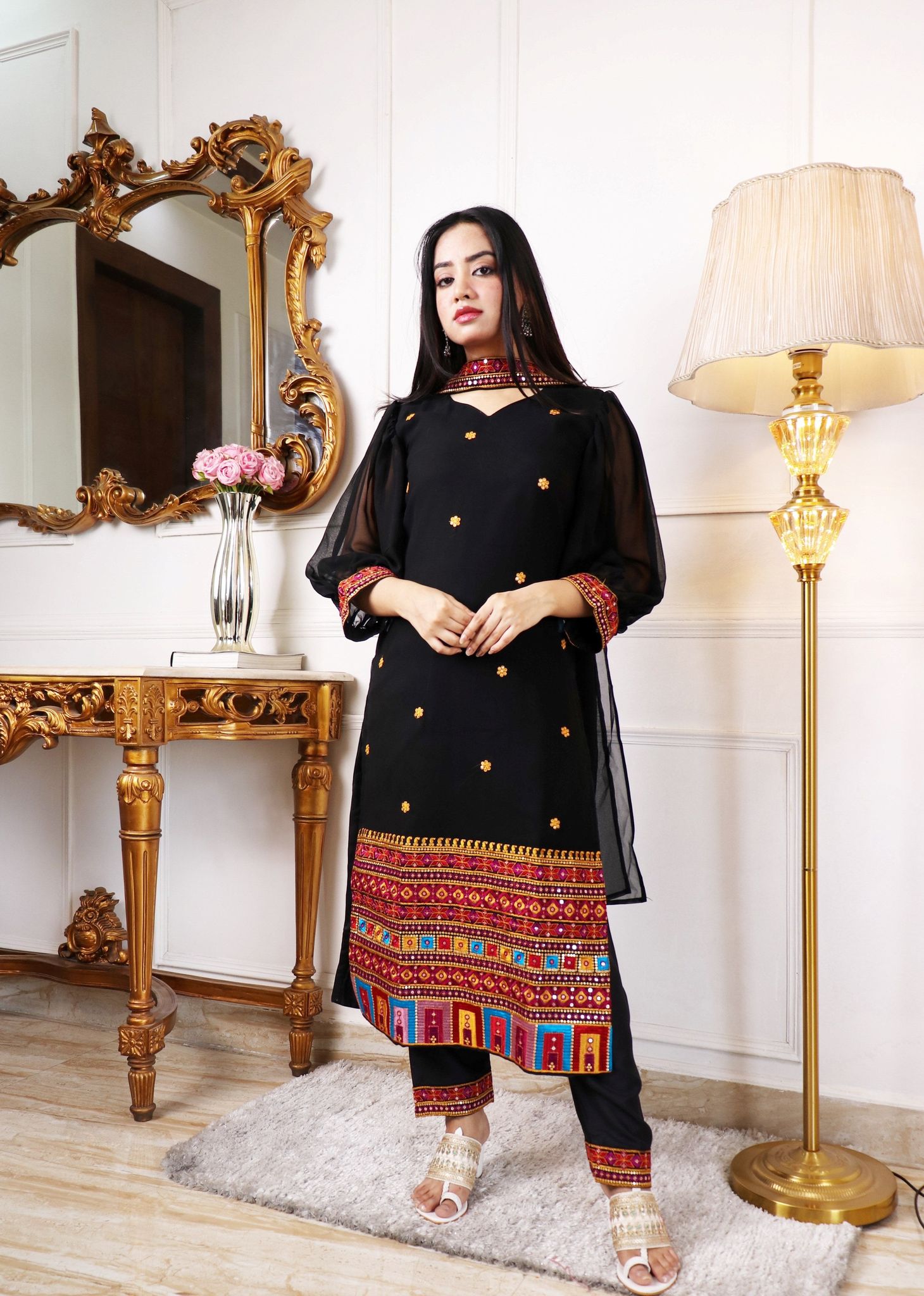 EMBELLISHED THREAD WORK KURTA WITH TROUSERS & DUPATTA-XS