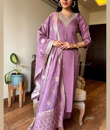 Mahek Fashion Women Chanderi Embroidered A-line Kurti With Pants ( Lavender )