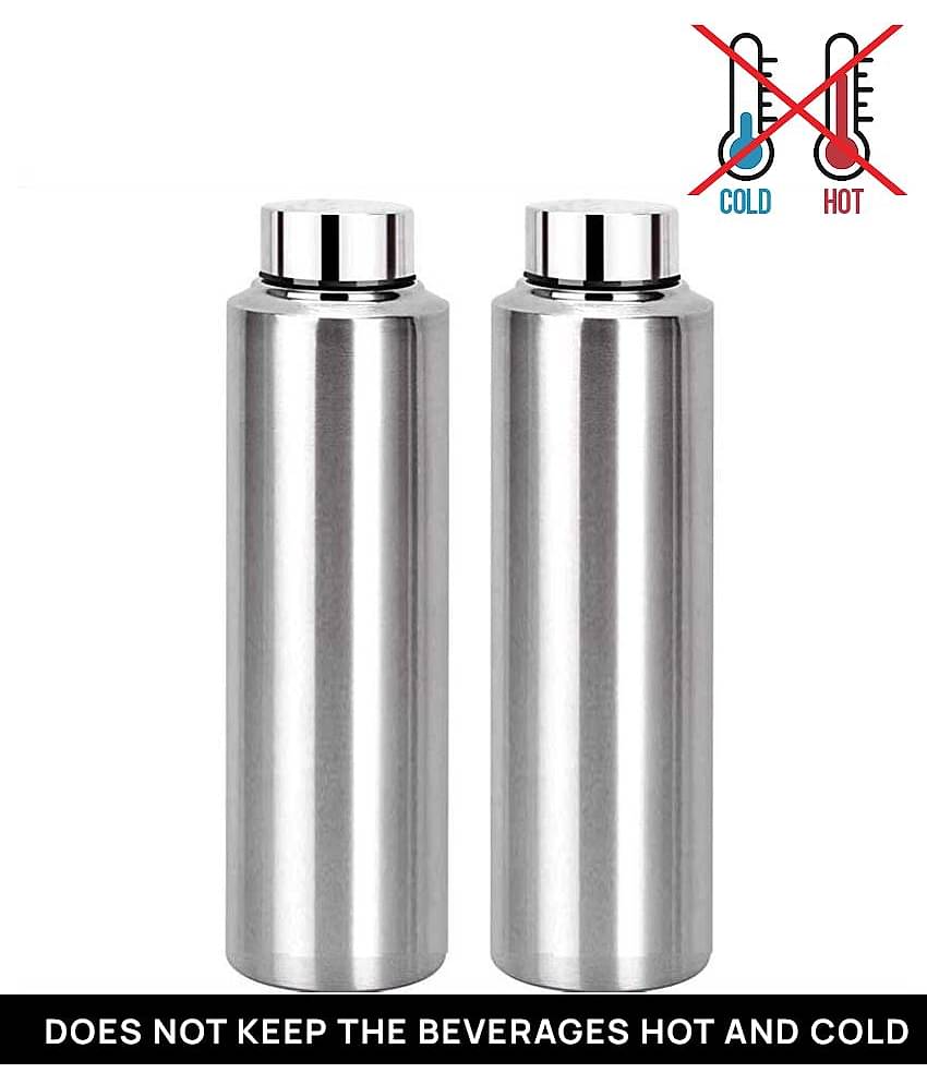 AKG. Silver 900 mL Stainless Steel Fridge Bottle set of 2
