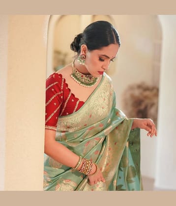 fab woven Art Silk Woven Design Banarasi saree With Unstitched Blouse Piece ( Sea Green )