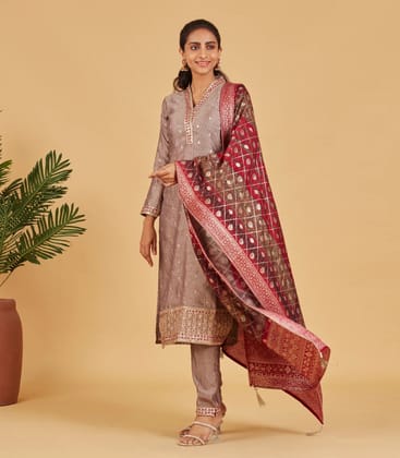Festive Grey Embroidered Kurta Set-M / Grey