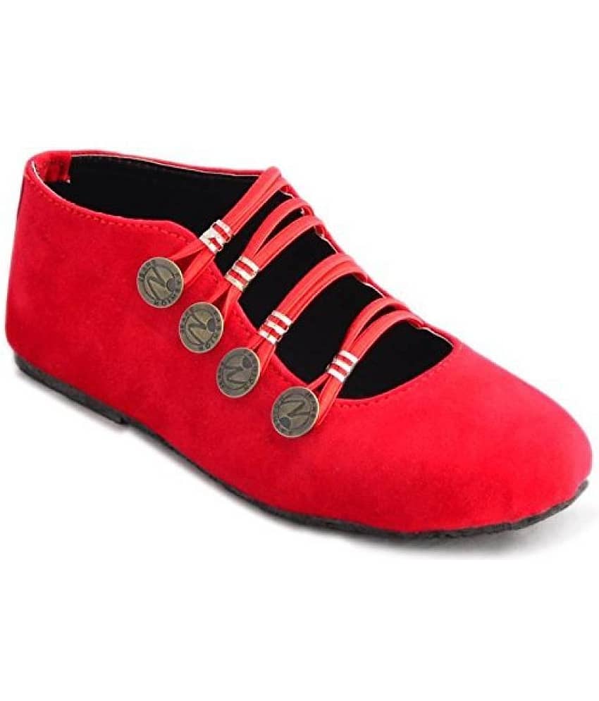 Apratim Red Ethnic Footwear