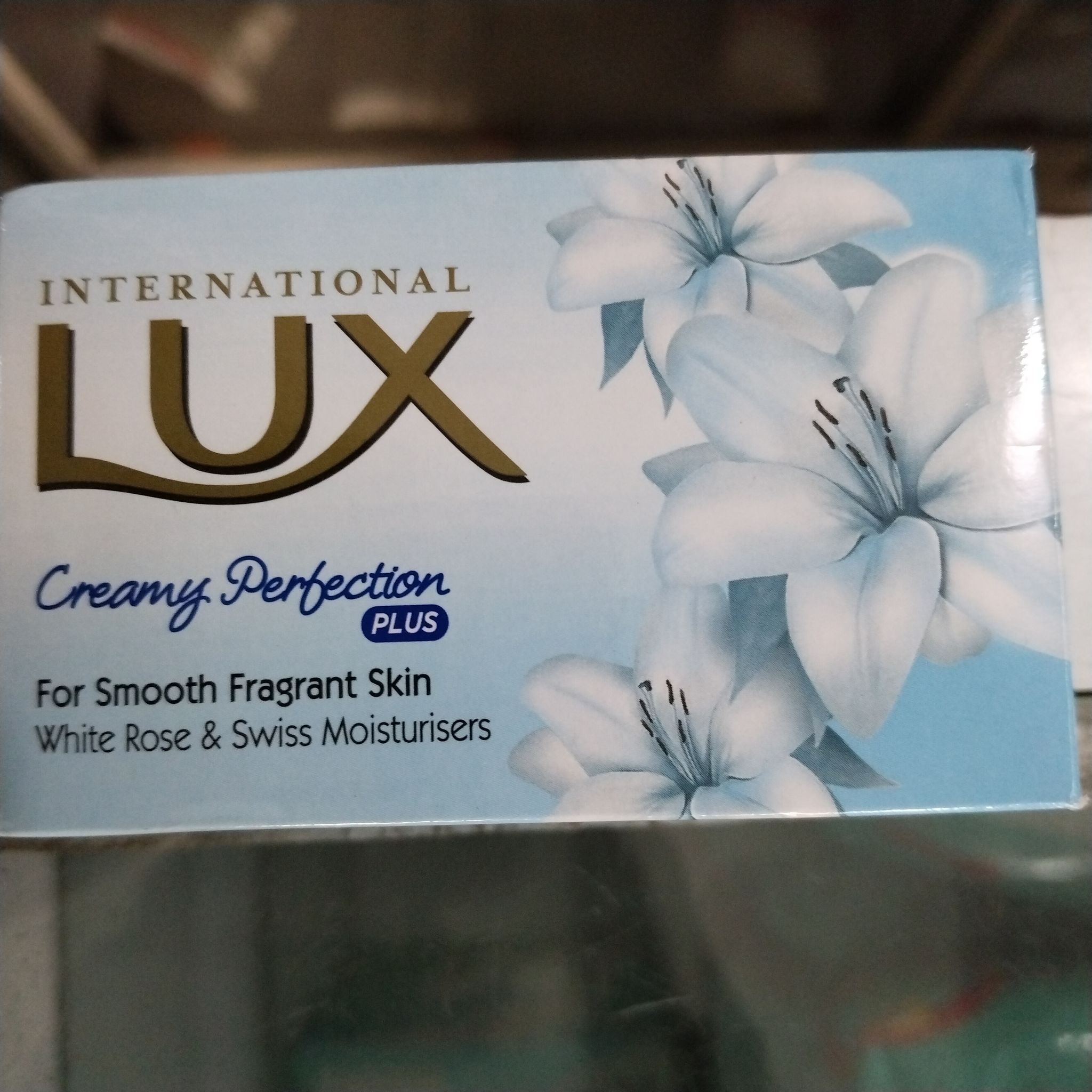 Lux creamy perfection plus fragrant white rose soap