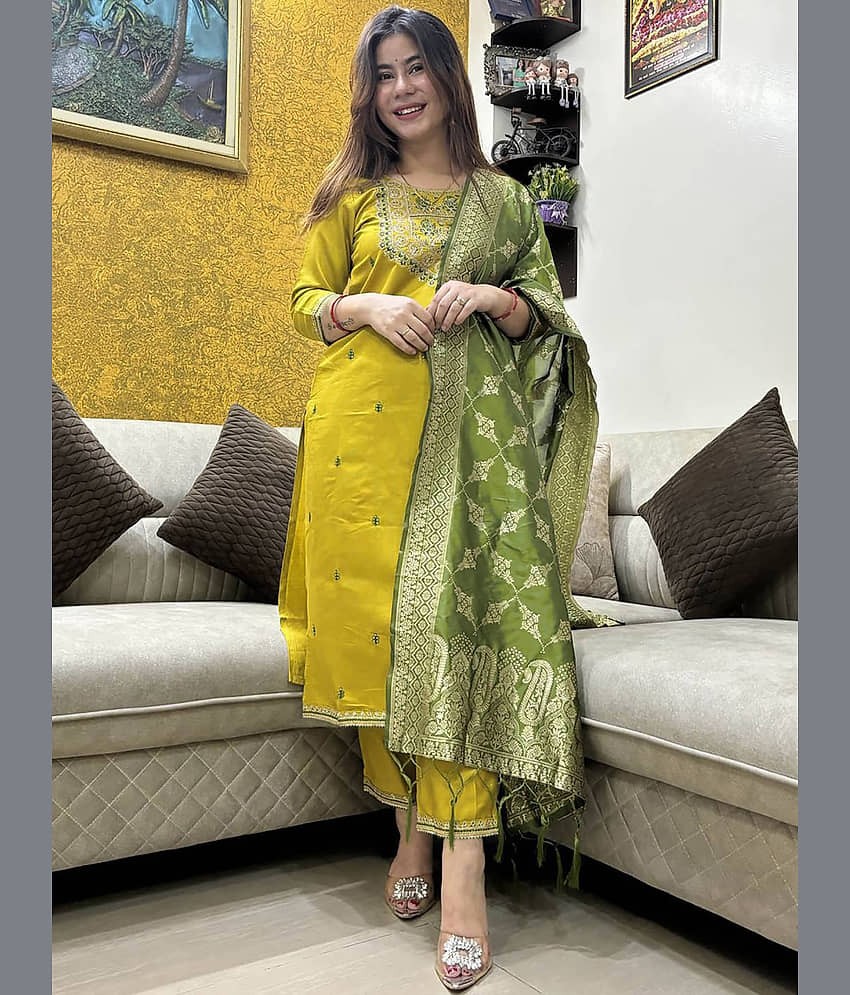 kedar fab Women Cotton Blend Embellished Straight Kurti With Pants ( Mustard )