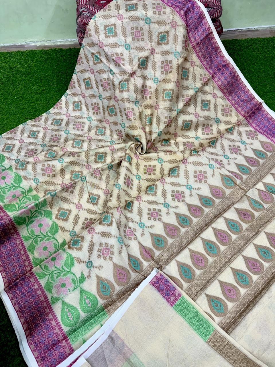 Tissue Jalwork Style 2-Tissue Jalwork