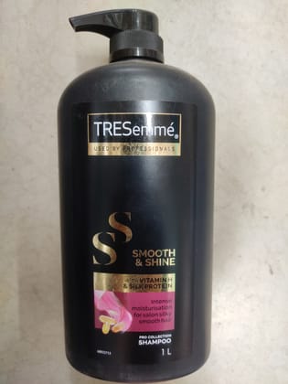 Tresemmé Used by professionals Smooth & shine With vitamin h & silk protein Pro collection Shampoo 