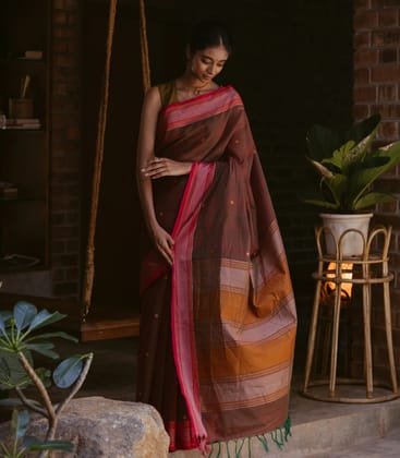Brown Handloom Kanchi Cotton Saree With Diamond Motifs-Brown