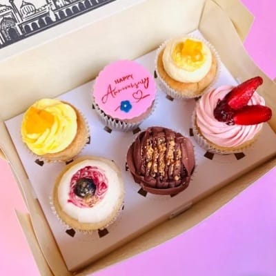 Berry Happy Anniversary Box