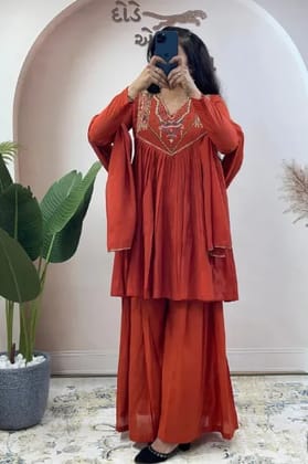 Women's Orange Pure Mul Chanderi Handwork Kurta Set