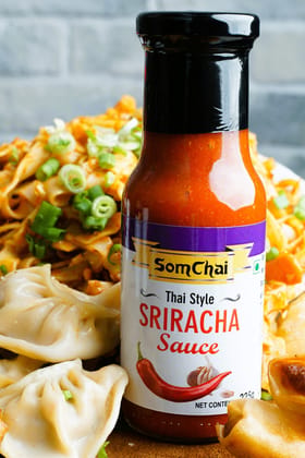 Somchai Sriracha Sauce (225g) | Fermented Chili, Garlic & Vinegar | Spicy Condiment & Dip Somchai Sriracha Sauce (225g) | Fermented Chili, Garlic & Vinegar | Spicy Condiment & Dip