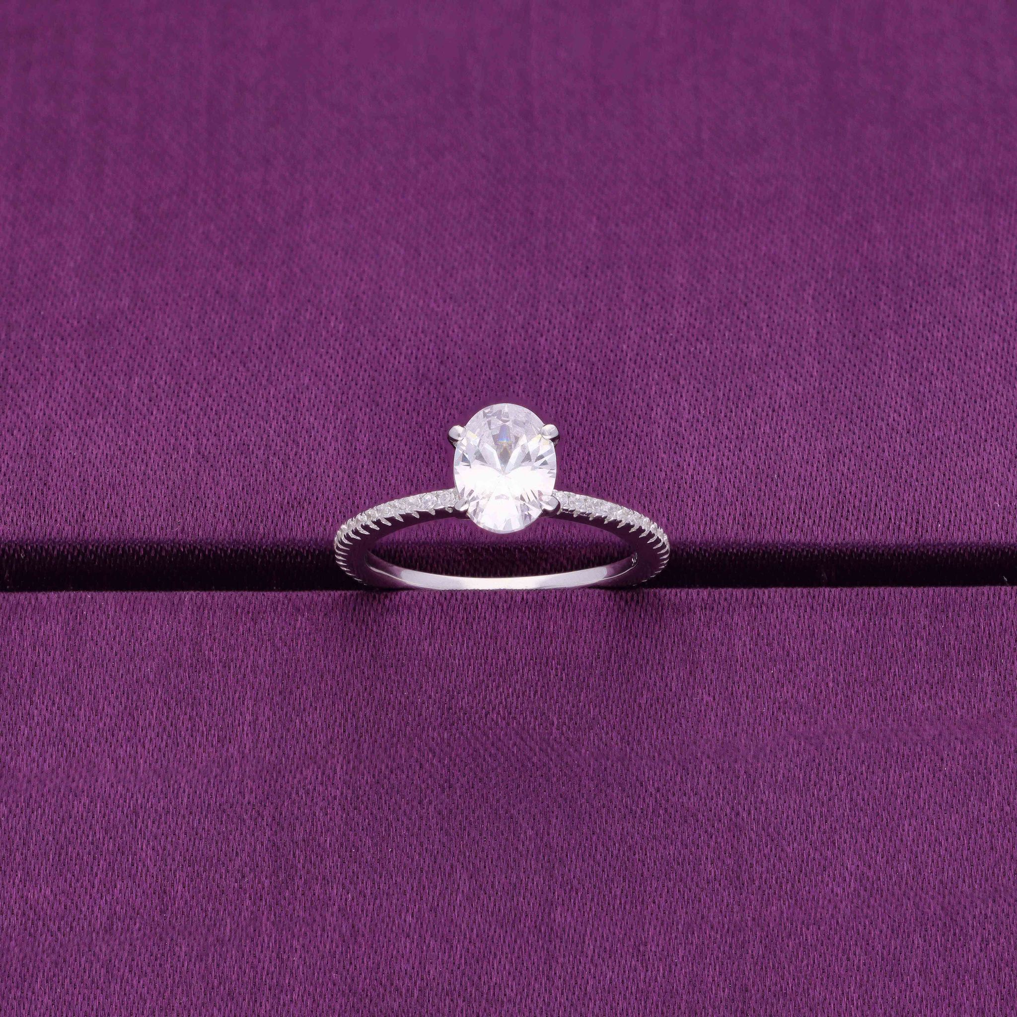 Oval-cut Solitaire Zircon Studded Silver Ring-Solitaire / Silver / US 5 (15.6 mm Diameter)
