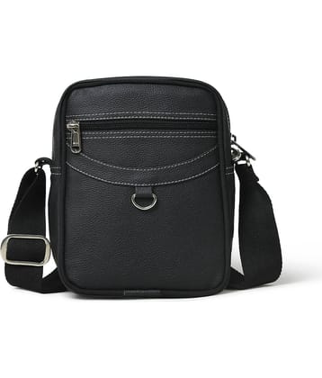 MATRICE - Black Solid Messenger Bag