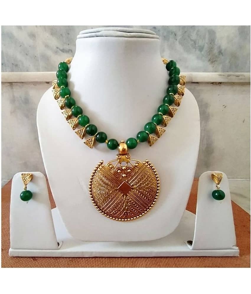 Lotus - Gold Brass Necklace Set ( Pack of 1 )