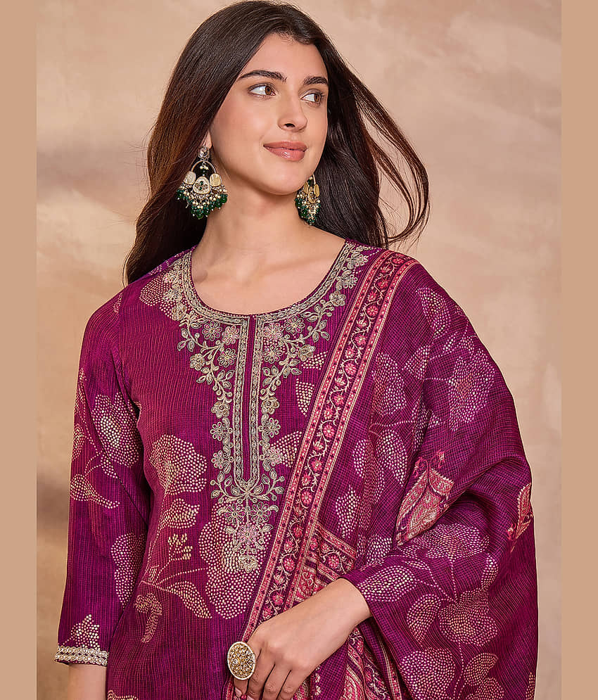 Vaamsi Women Silk Blend Printed Straight Kurti With Pants ( Purple )
