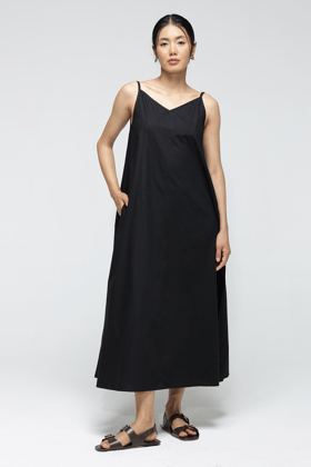 Stella V-Neck Dress : Black-S