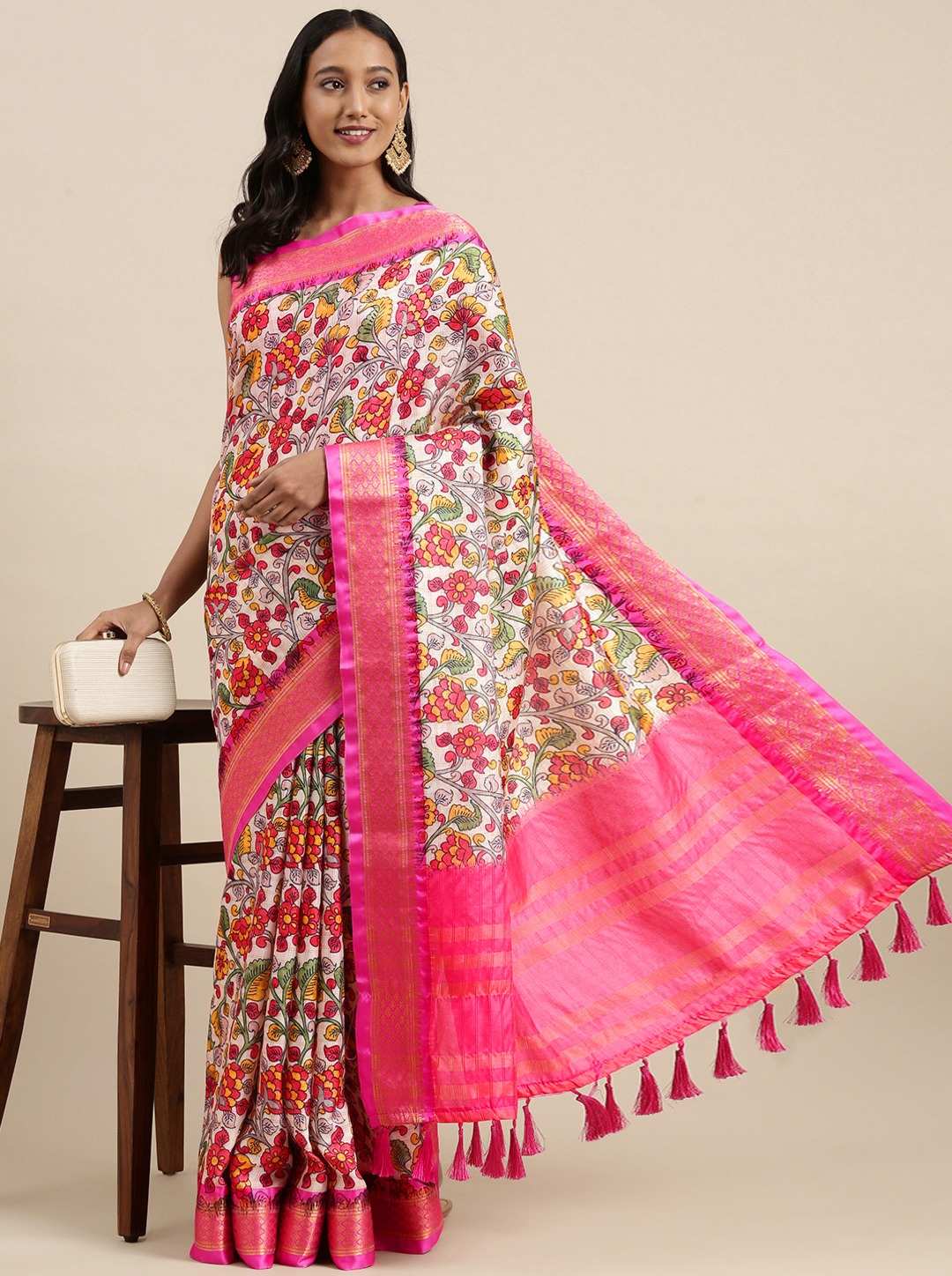 Yavira silk Women's Pink Printed Silk Blend Saree