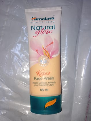 Himalaya Since 1930 Natural Glow Face wash 