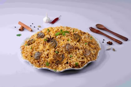 Hyderabadi-Mushroom King Biryani (Serves 2)