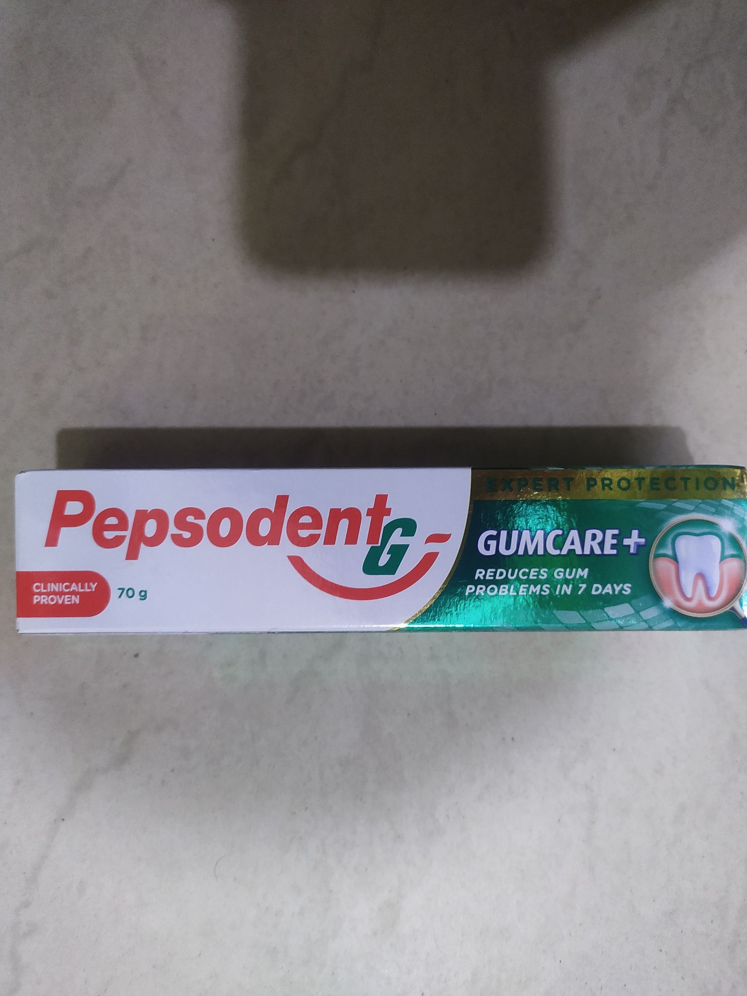 Pepsodent Gumcare+ Reduces gum 