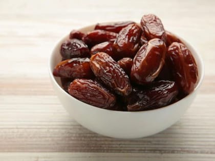 Dry Dates (cuhara) - Big - 1 Kg
