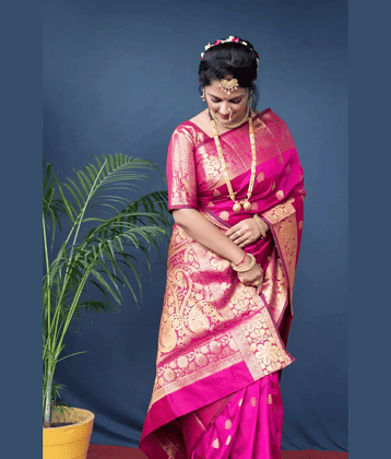 NENCY FASHION Banarasi Silk Woven Saree With Unstitched Blouse Piece ( Green )