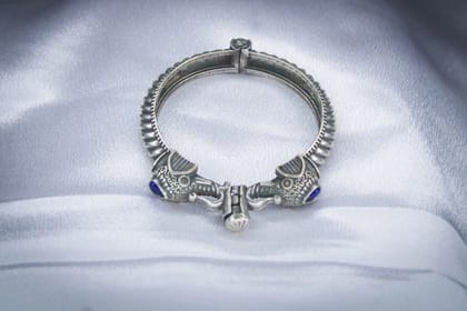 Stylish Bangles Shop Now