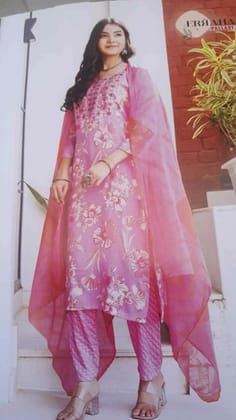 Elegant pink Floral Kurta Set with Dupatta