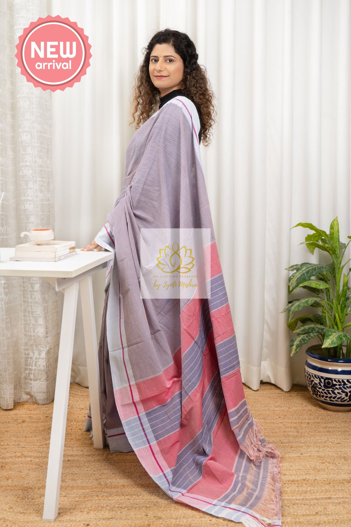 Bluish Grey Patteda Anchu Cotton Saree With Bluish Grey Border (Pink-White checks)