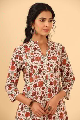 Rozana Bagh E Kainaat A Line Cotton Kurta-S / White / White
