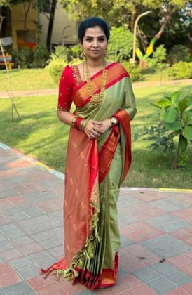 Trending Pathani Kanjivaram Silk Woven saree