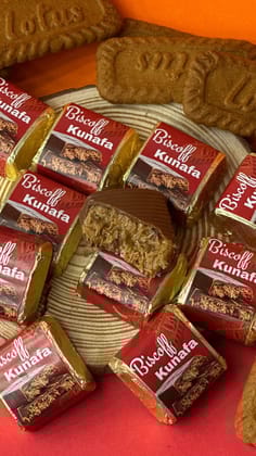 Biscoff Kunafa Chocolate Bite (8 pcs) Biscoff Kunafa Chocolate Bite (8 pcs)