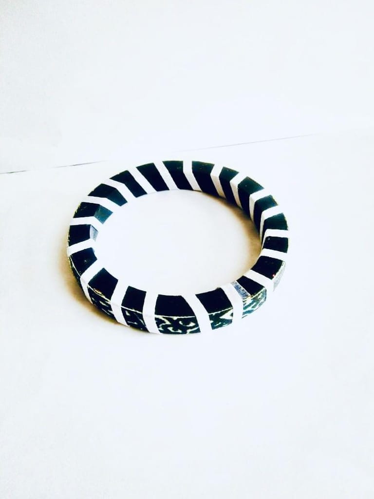 Summer Cooler - Vintage Black and White Bangle