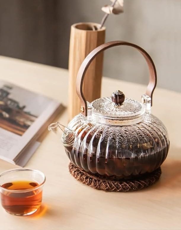 Lining Kettle with Glass Lid and Wooden Handle | 900 ML | Borosilicate Glass Tea Pot | Unique Design & Safety Features