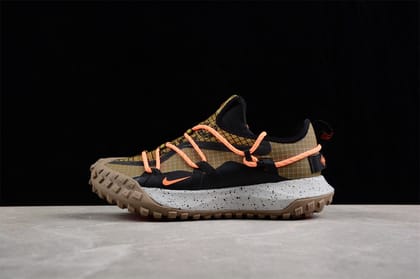 NikeMens ACG Mountain Fly Low Gore-Tex SE - Hazel Rush-Euro 41