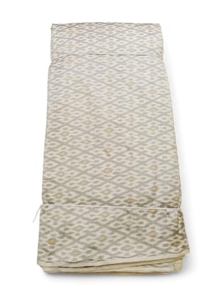 IKAT SILK FABRIC CREAM COLOR ONLINE-1.5 Meeter